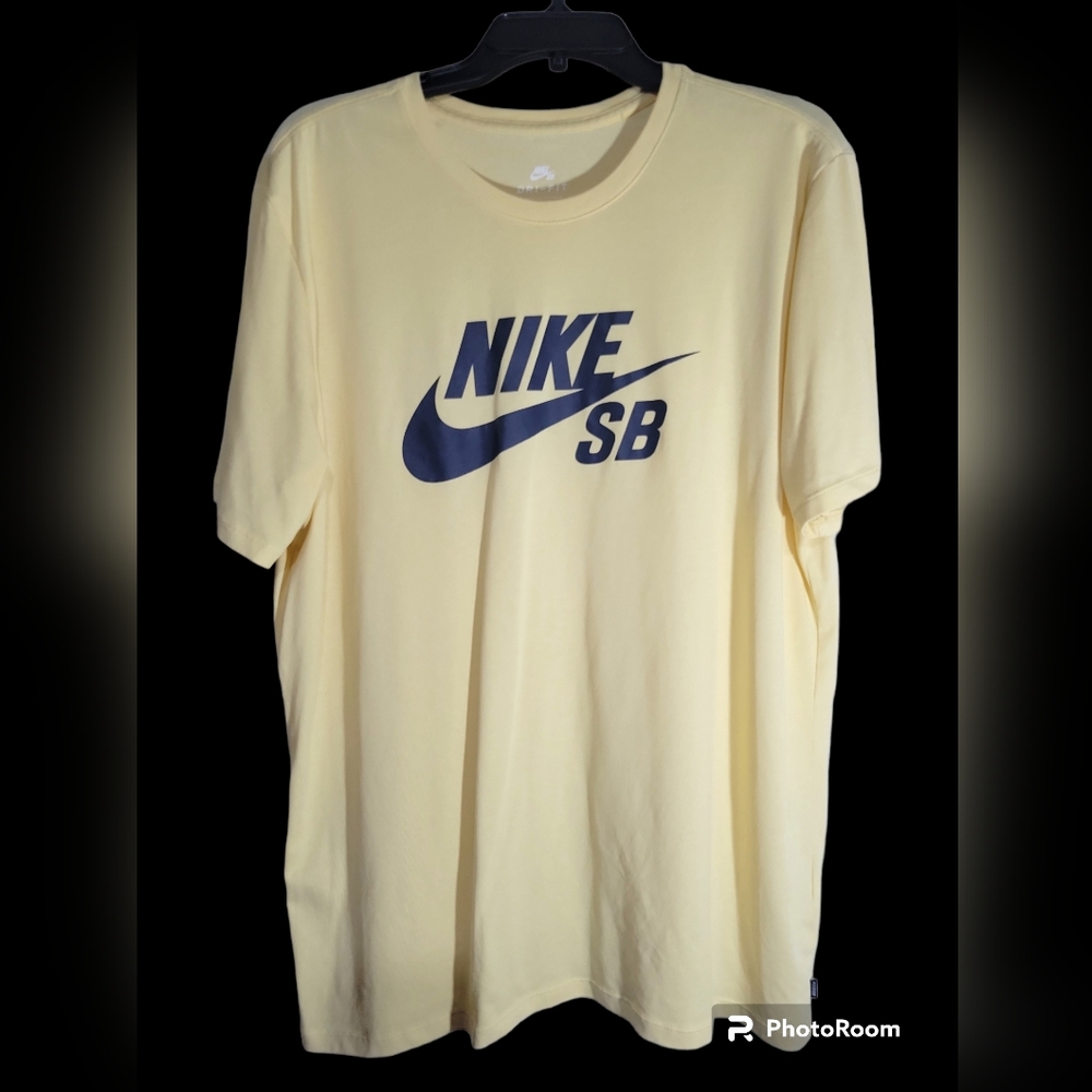 Nike SB Tee